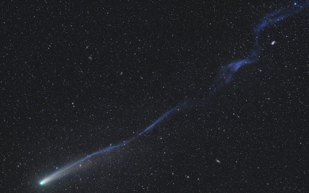 Superbright ‘Comet Lemmon’ gets its tail temporarily torn to pieces by solar wind