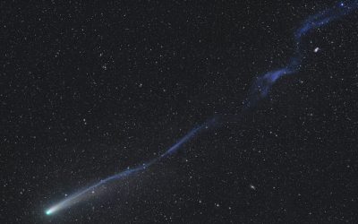 Superbright ‘Comet Lemmon’ gets its tail temporarily torn to pieces by solar wind