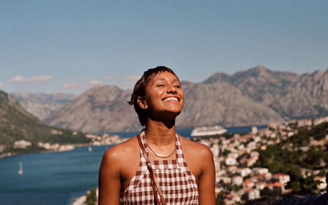 You don’t need to be very happy to avoid an early death from chronic disease, study finds