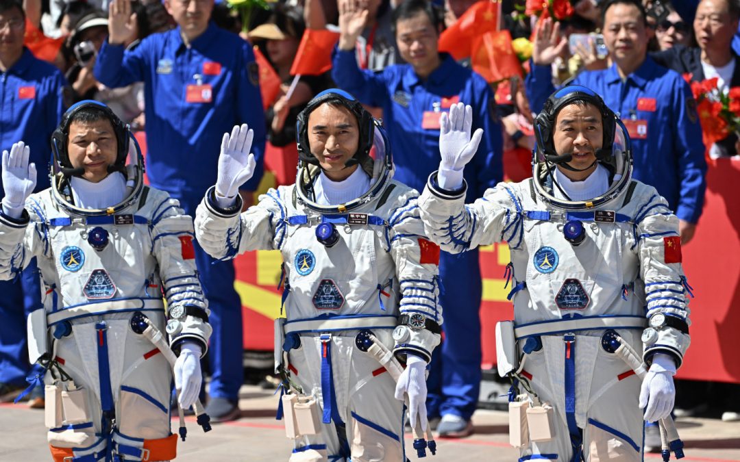 Chinese astronauts describe moment a crack was discovered on Shenzhou-20 spacecraft
